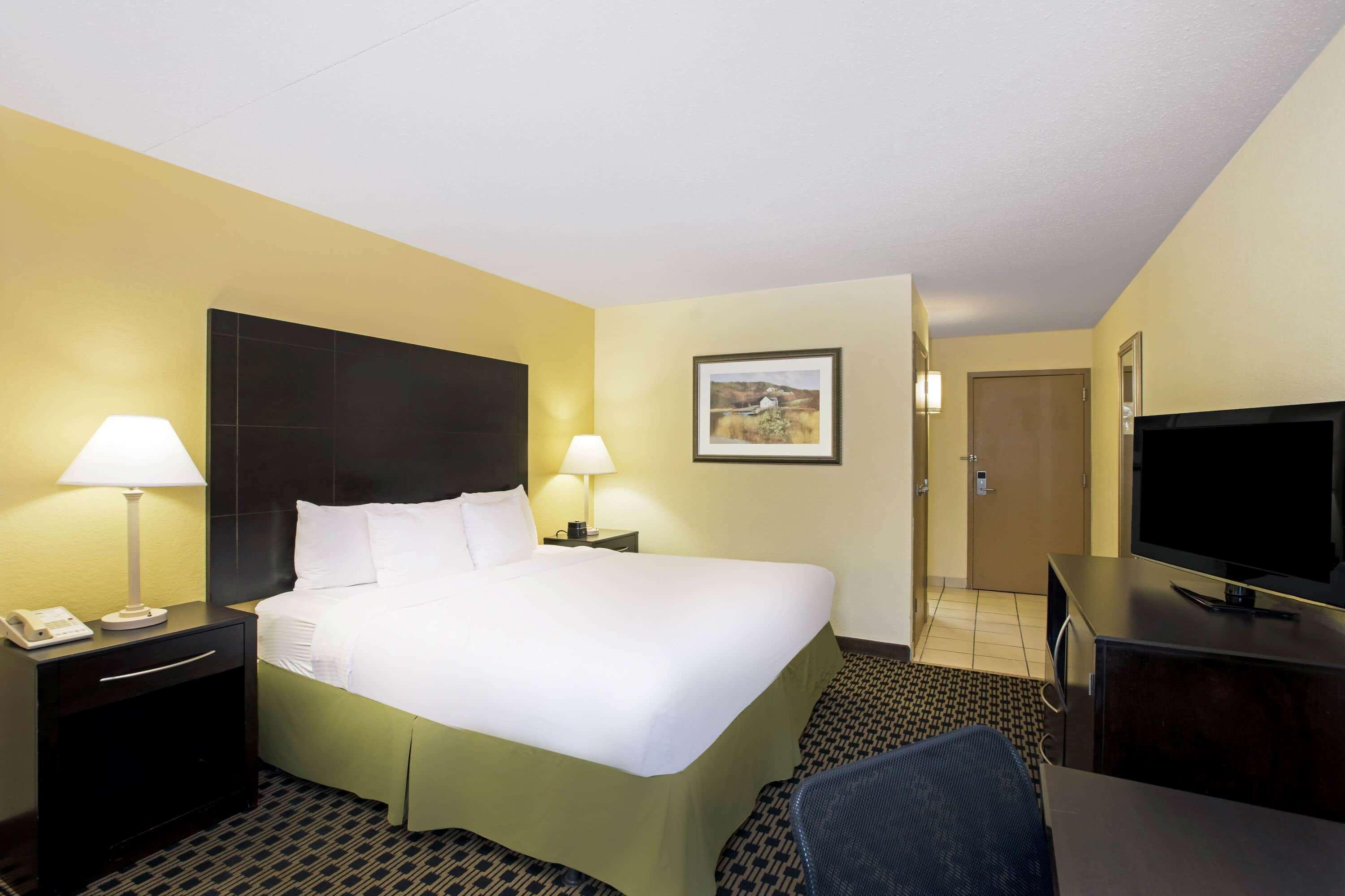 La Quinta By Wyndham Salina Hotel Eksteriør billede